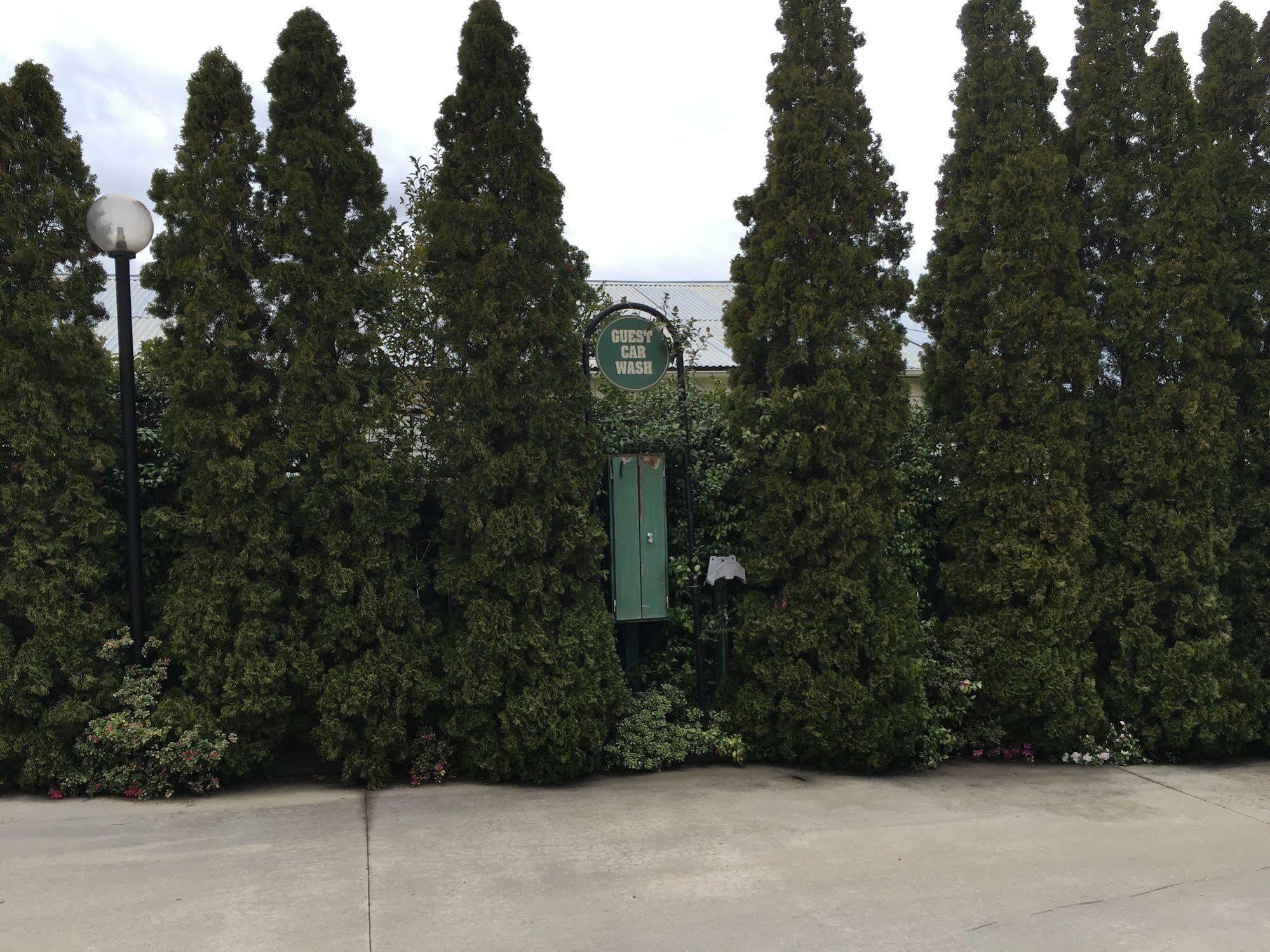 Crest Motor Inn Queanbeyan Exterior foto